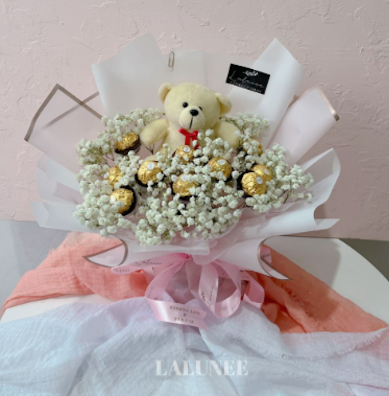 Buket Wisuda Coklat Ferero 5