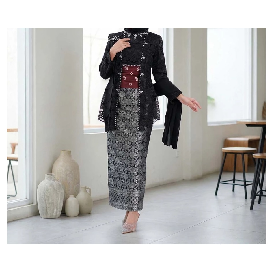 WOU BATIK WOU BATIK Kebaya Batik Couple Sabira