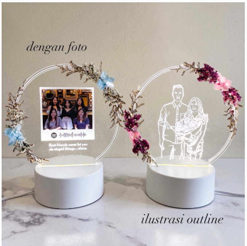 Dried Flower Acrylic 2