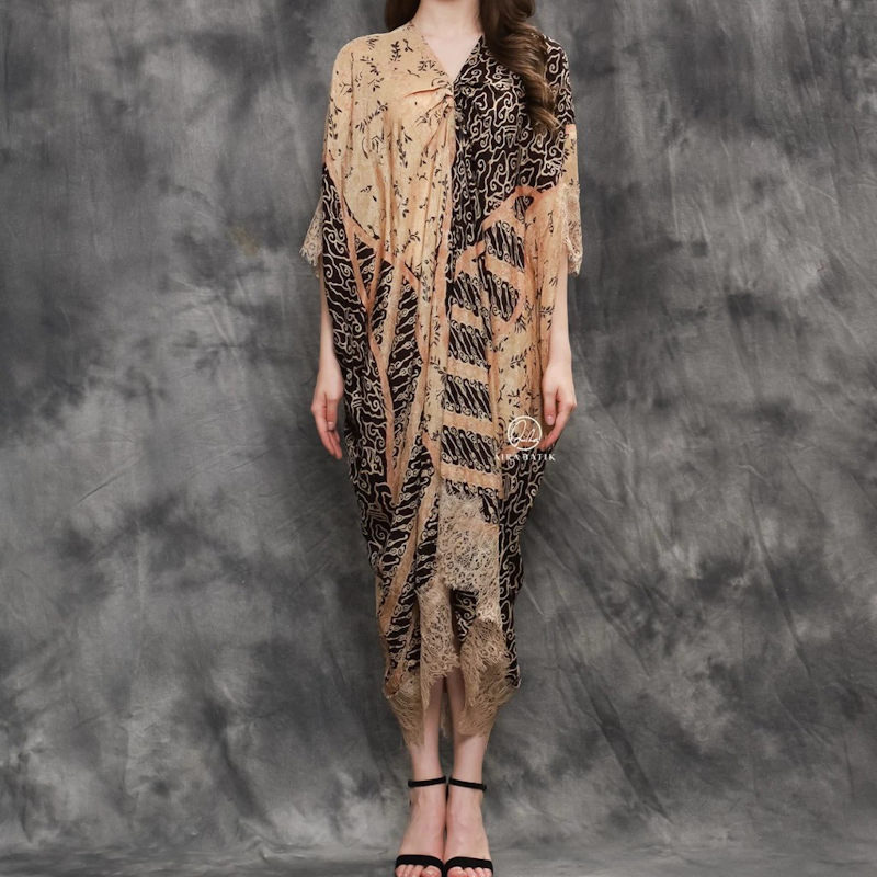 Aira Batik Kamelia Kaftan Dress 3