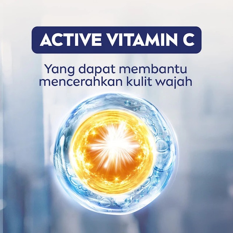 MEN Extra Bright C&HYA Vitamin Face Scrub 4