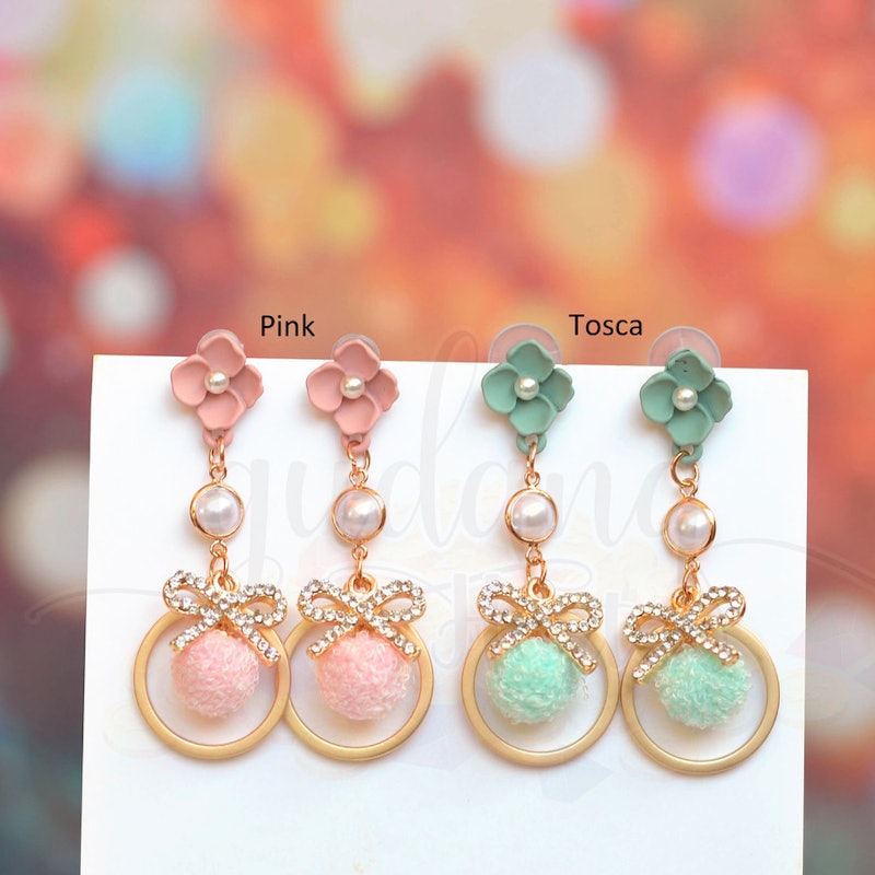 Flower Ribbon Pearl and Pompom 1