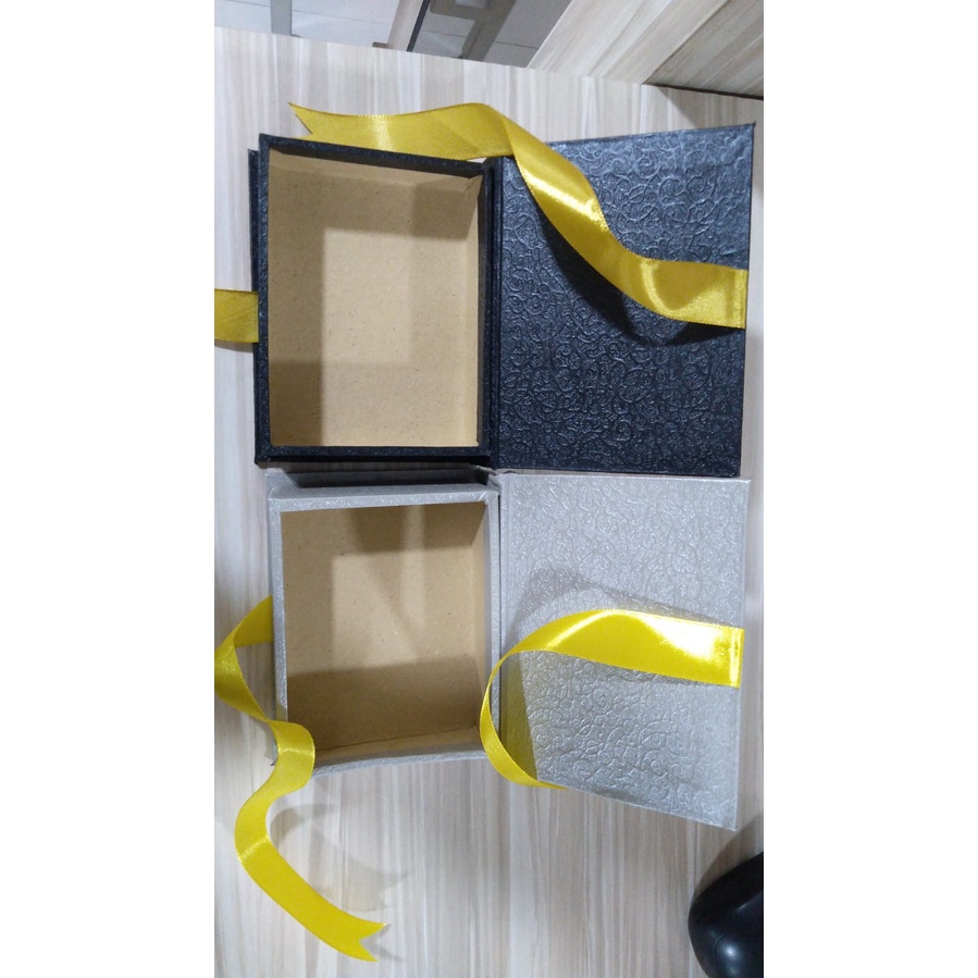 Rvl Gold Kotak Kado 5