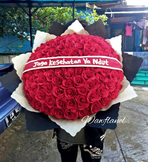 Buket Bunga Flanel Jumbo Hadiah Wisuda 4