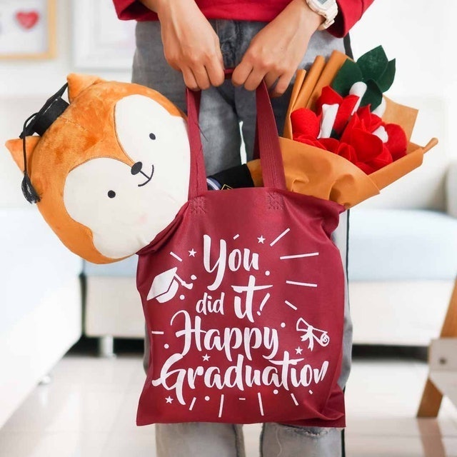 Boneka Wisuda DOTS 2