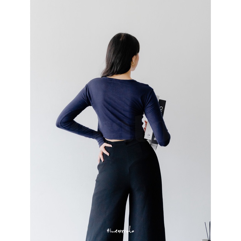 Erato Delila Long Sleeve Crop Top 