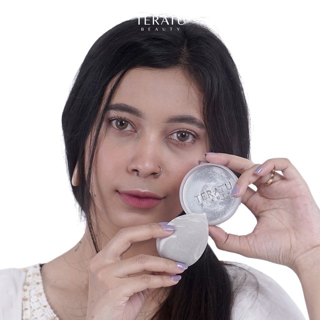 Teratu Beauty  Bye Dirt Brush & Sponge Cleansing Soap with Coconut Oil