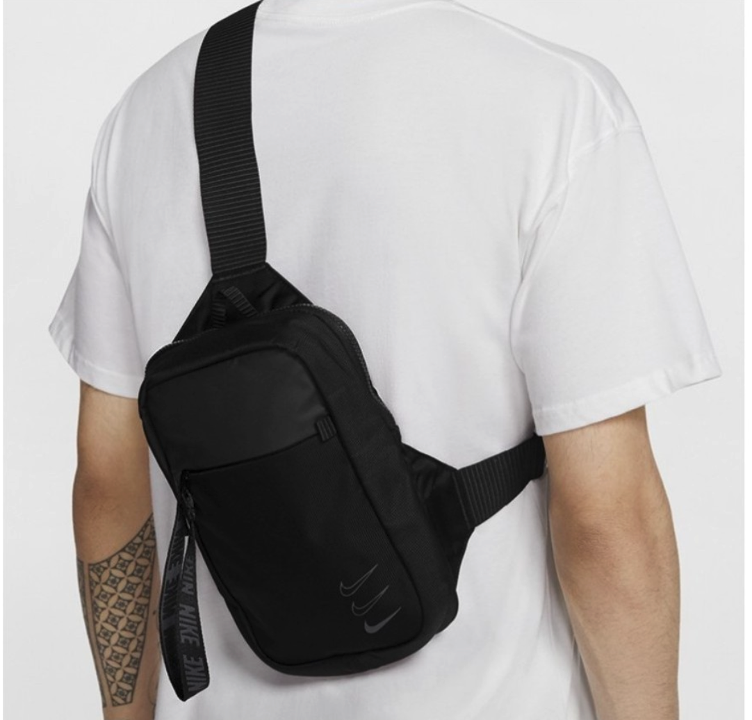 Essentials Advance Hip Pack  3