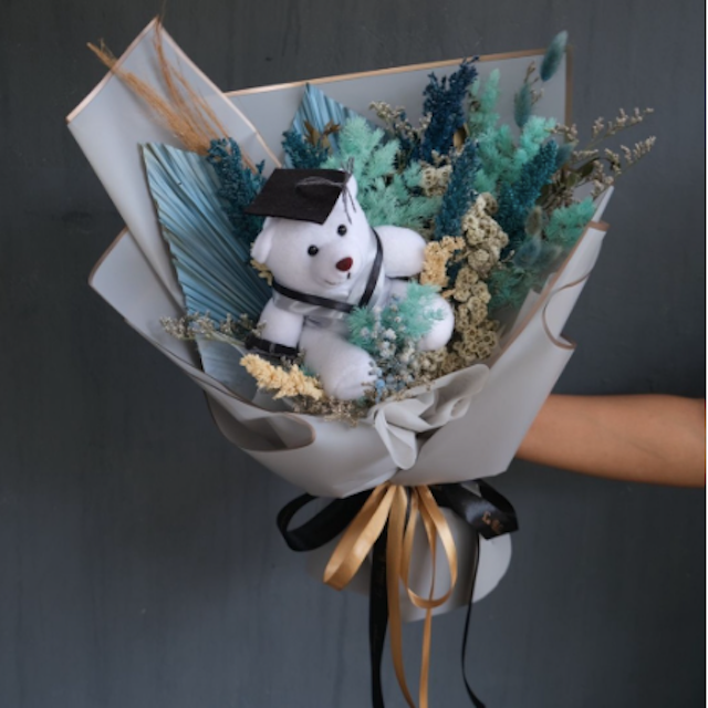 Graduation Bouquet 3