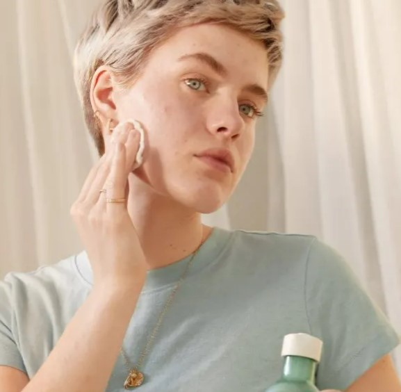 Aloe Calming Toner 3