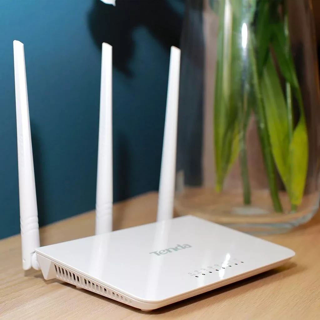 Shenzhen Tenda Technology Tenda Wireless N300 Easy Setup Router F3