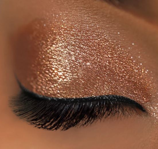 MUAQ Eyephoria Shadow Cream 4
