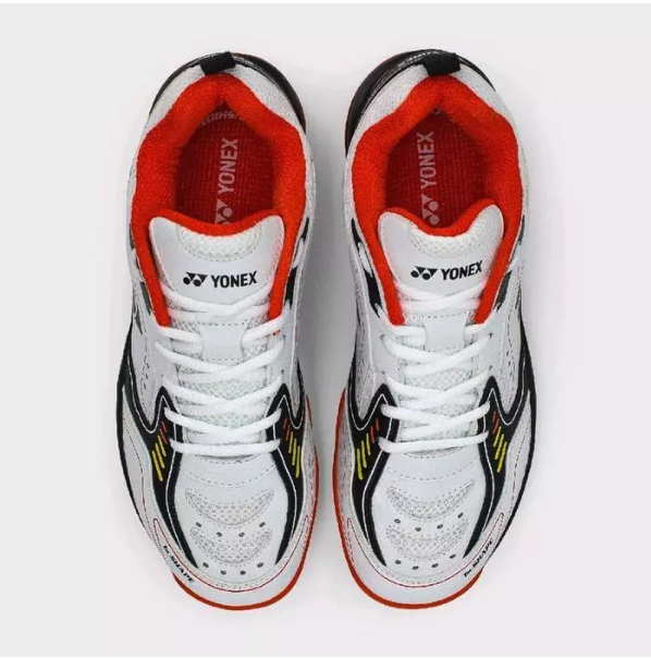 Yonex Mach 3 4