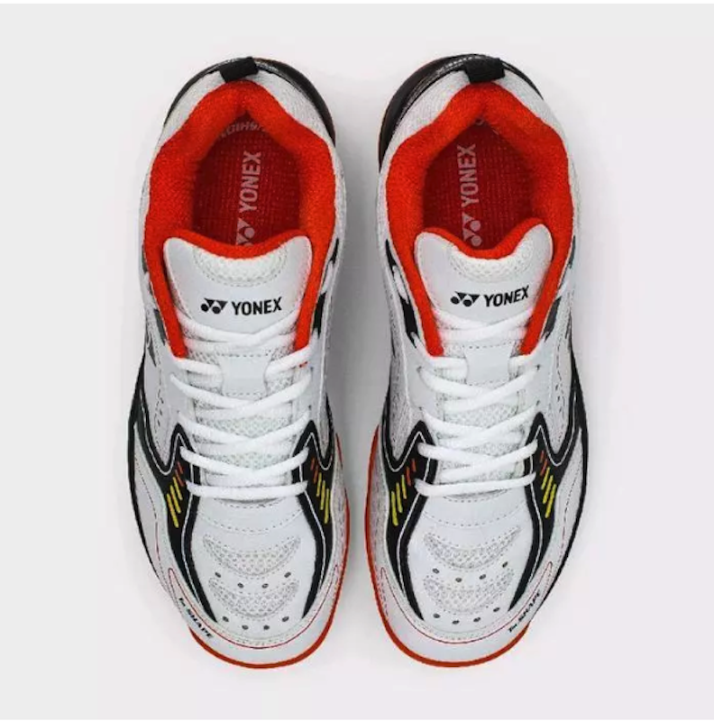Yonex Mach 3 4