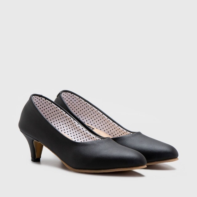 Adorable Projects Jenewa Heels