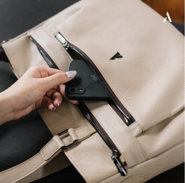 Reven Kreatif Industri Alona Leather Lovata Totebag