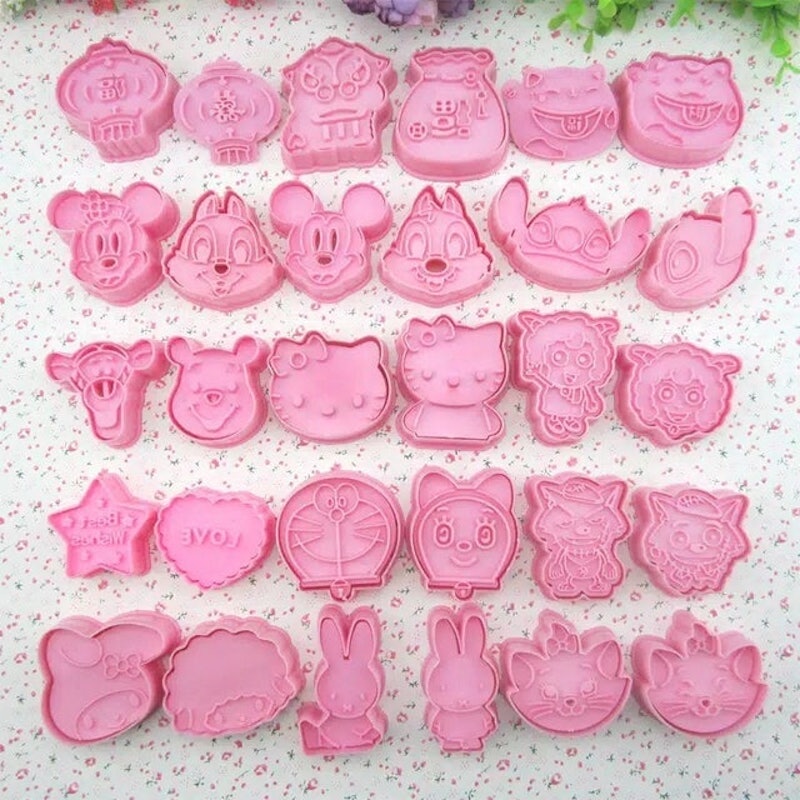 Cetakan Kue Kering Karakter 1