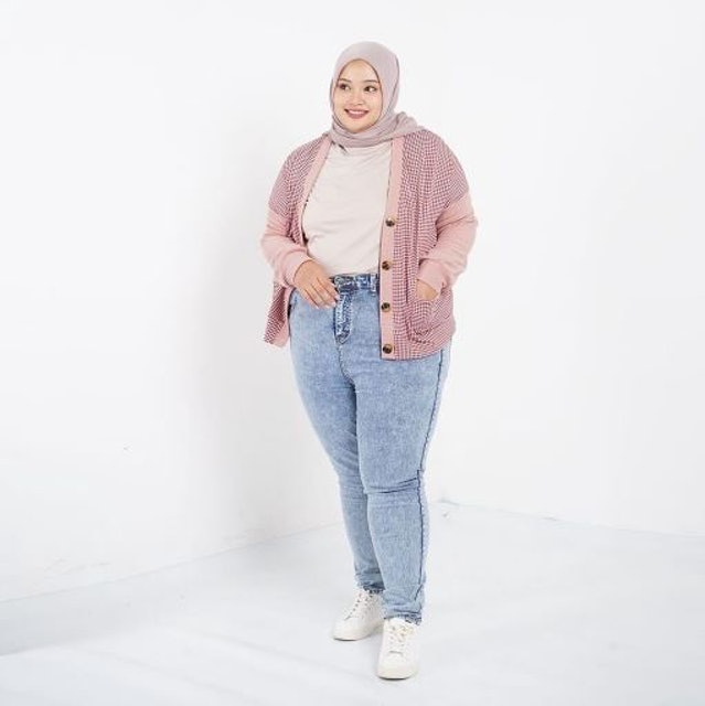 10 Rekomendasi Atasan untuk Wanita Gemuk Terbaik  5