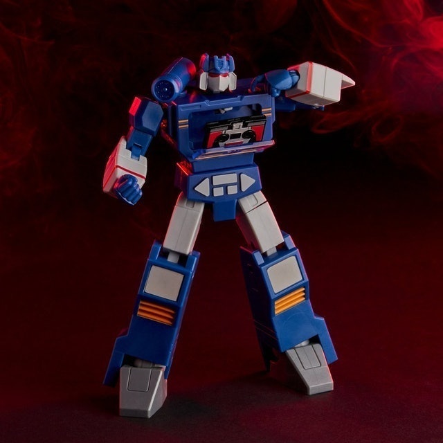 Transformers R.E.D. [Robot Enhanced Design] G1 Soundwave 3