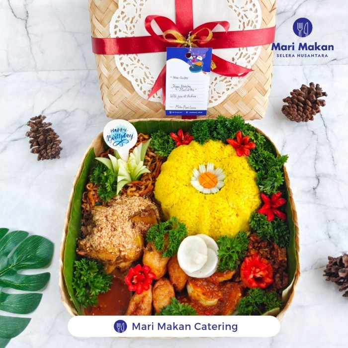 Mari Makan Nusantara Mari Makan & Travel Besek Bambu Nasi Kuning untuk Hampers 4 Porsi