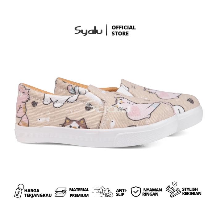  Syalu Sepatu Slip On E01 Kucing Cream