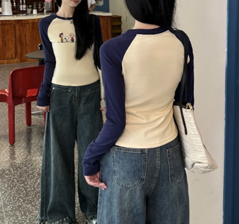 The Monseur Gallery Crop Top Slimfit Snoopy Family Raglan T-shirt 5