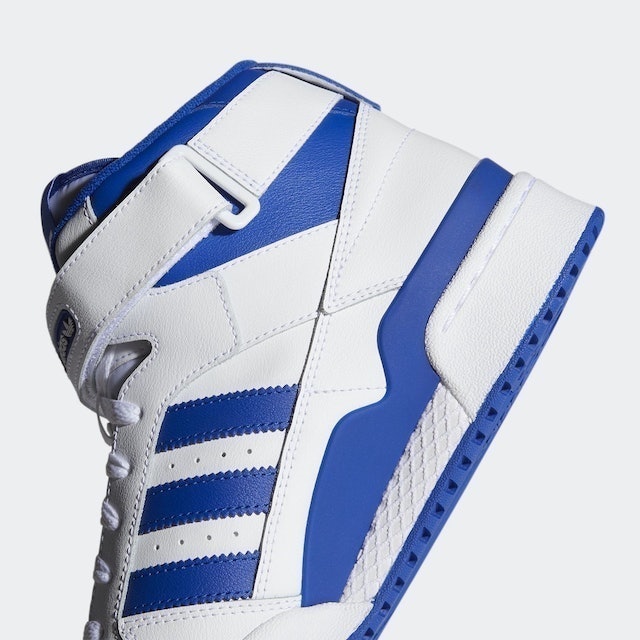 Sepatu Forum Mid 4