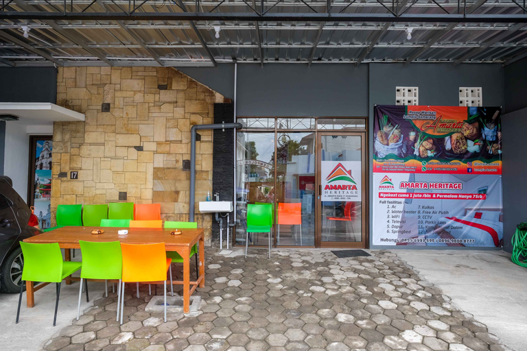 RedDoorz Hostel Near Lawang Sewu Semarang 4