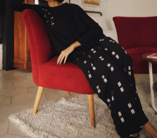  Dama Kara Nahla Sweater Beads Rajut