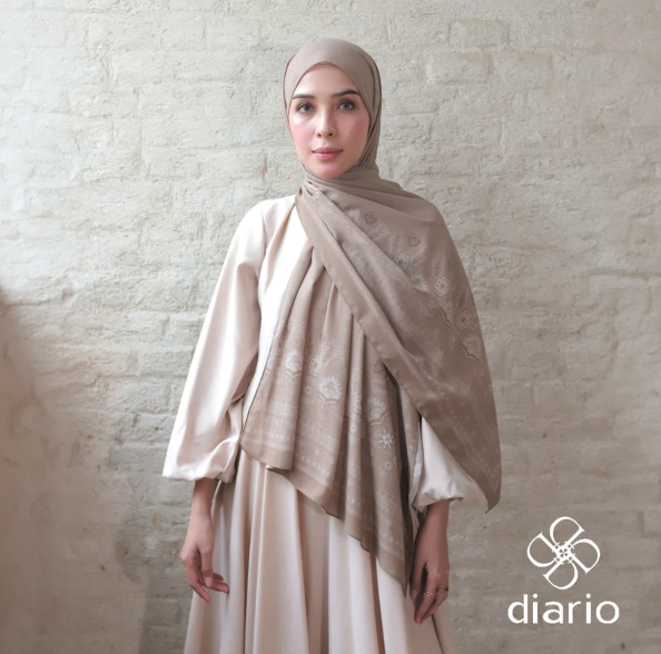 Disclosure Retail Indonesia Diario x Hamidah Pashmina Premium Mouna Series