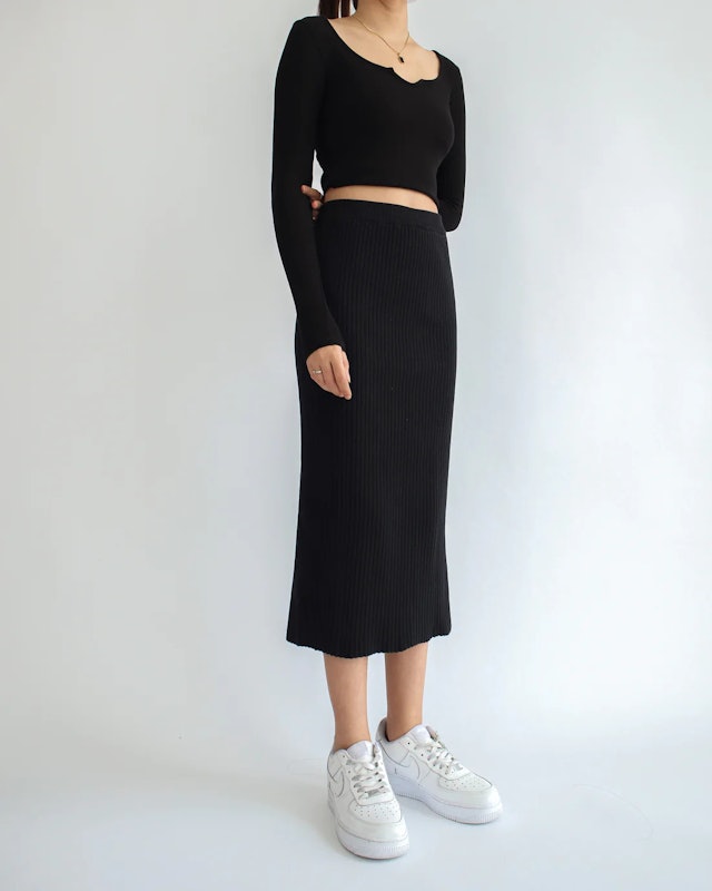 Sofia Ribbed Midi Skirt 2