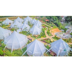 Chevilly Resort & Camp
