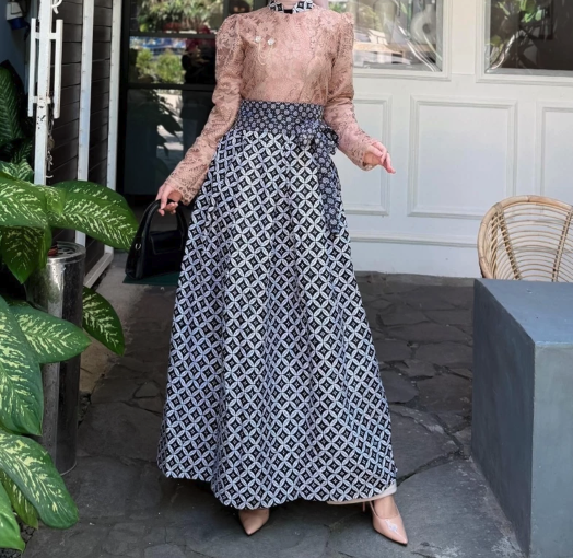  Dress Kebaya Janggan Brokat Kombinasi Batik