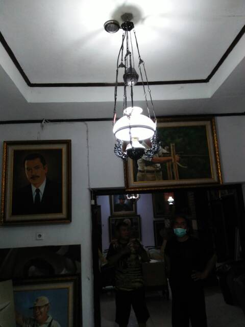  Lampu Gantung Antik Katrol 