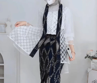  Areefa Set Kebaya Kutu Baru Brukat