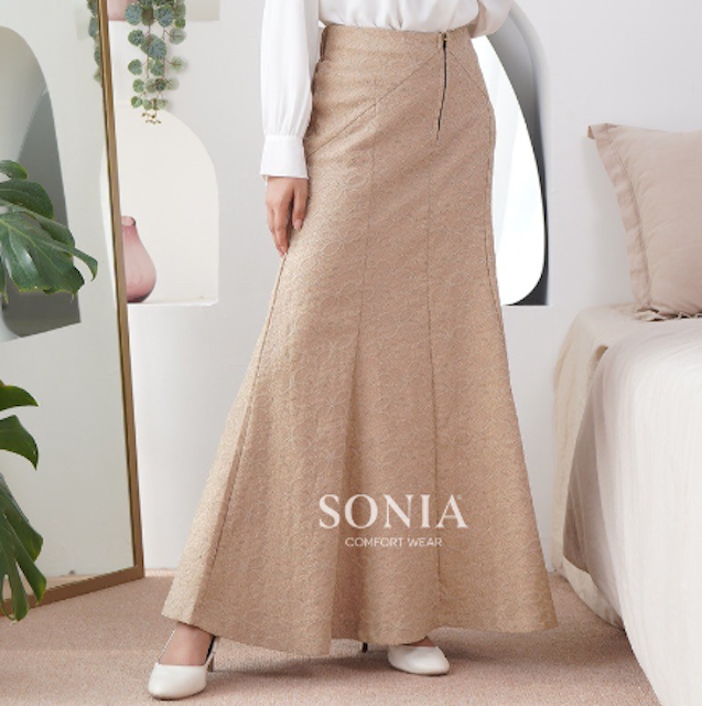 Nala Lace Mermaid Skirt