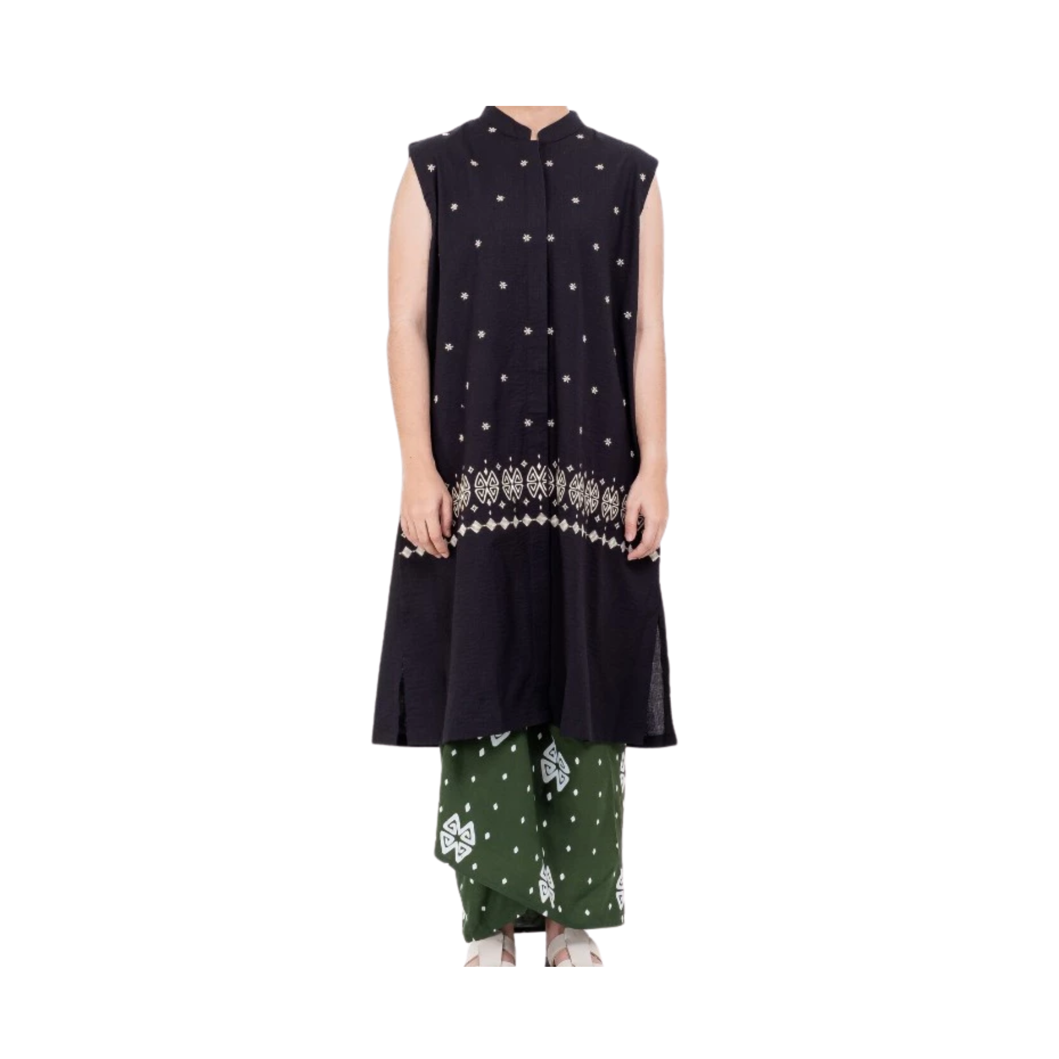 Le Khari Yoona Tunik