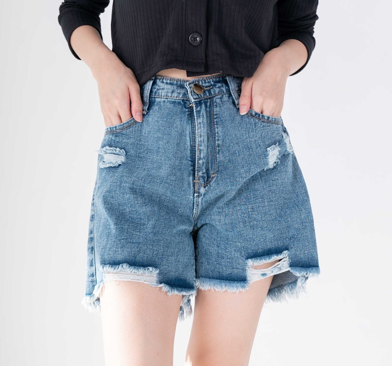 Lora Short Pants Ripped Jeans 1