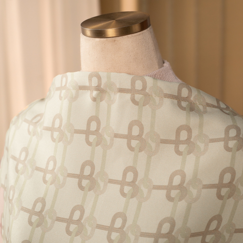 World White Enterprise Boonaboo Nursing Cover