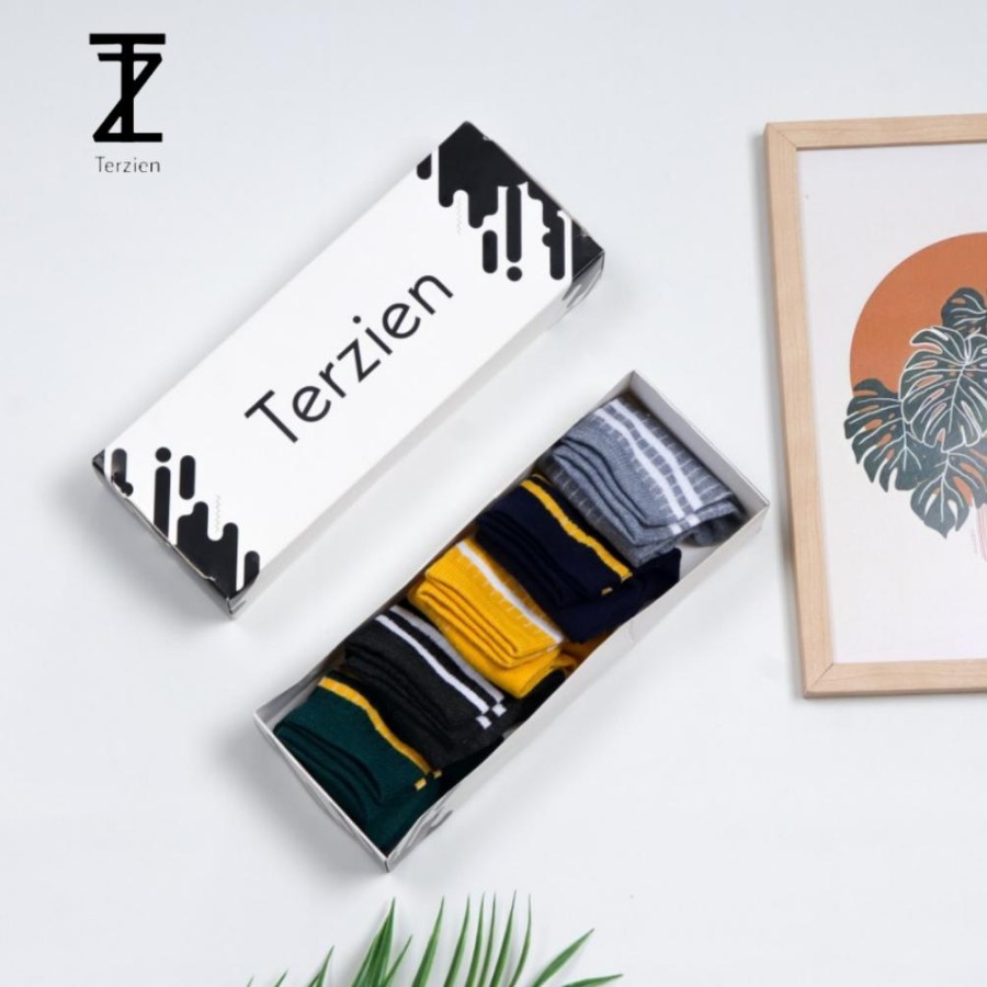 Mulia Knitting Factory Terzien Kaos Kaki Motif Strips D19