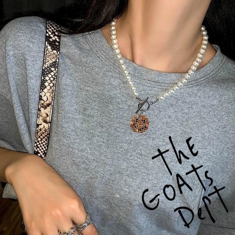 Nirvana Pearl Ice Stoned Smile Necklace 2
