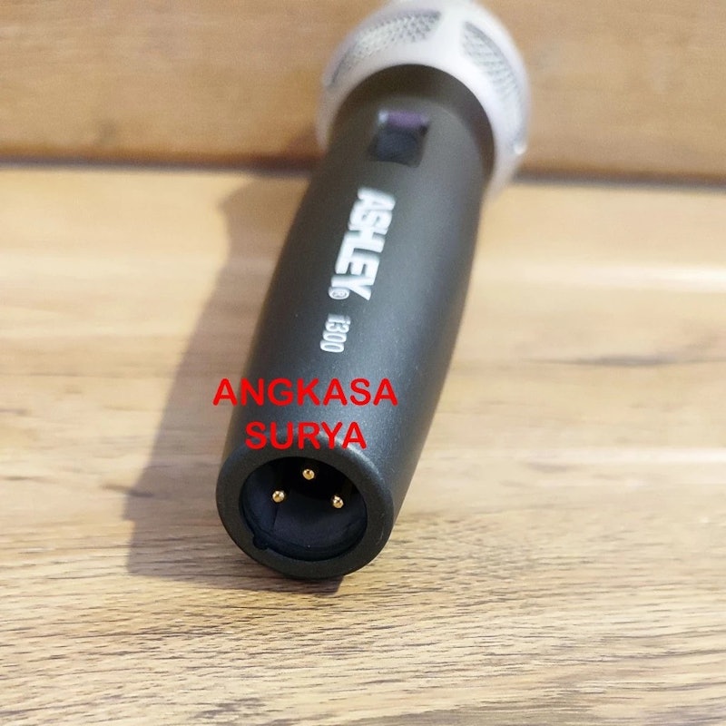 Ashley Professional Dynamic Microphone 4