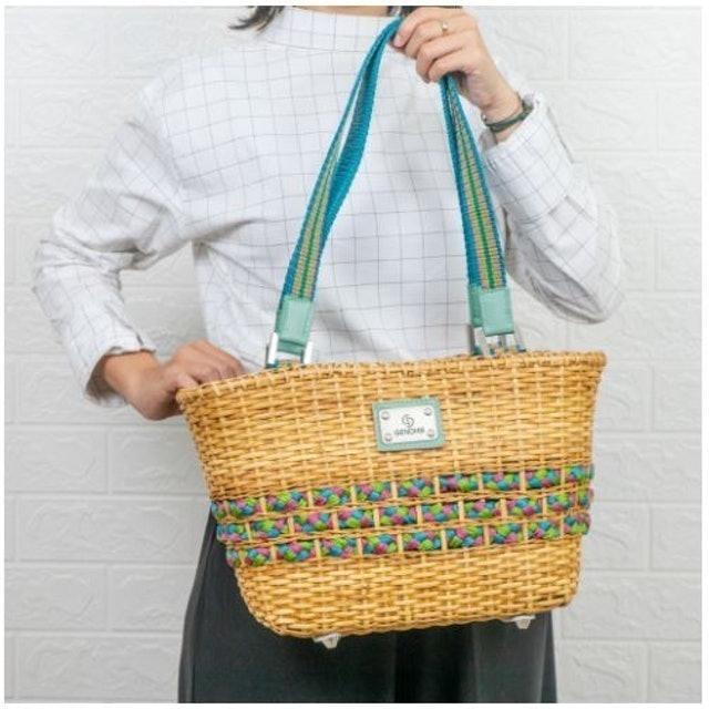 Gendhis  Tas Rotan Vuthi