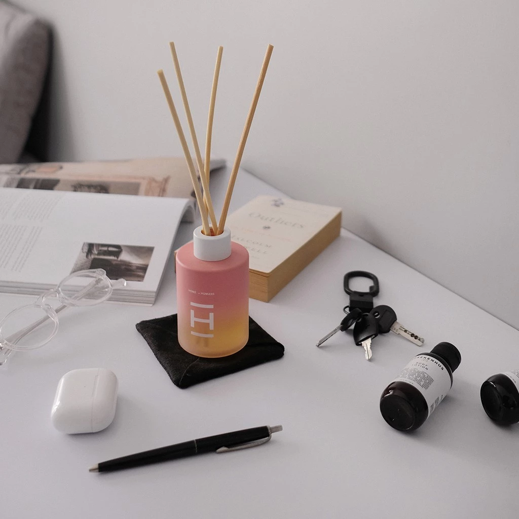 Hadir Mengharumkan Nusantara Home of Humans This Room Makes Me O Reed Diffuser