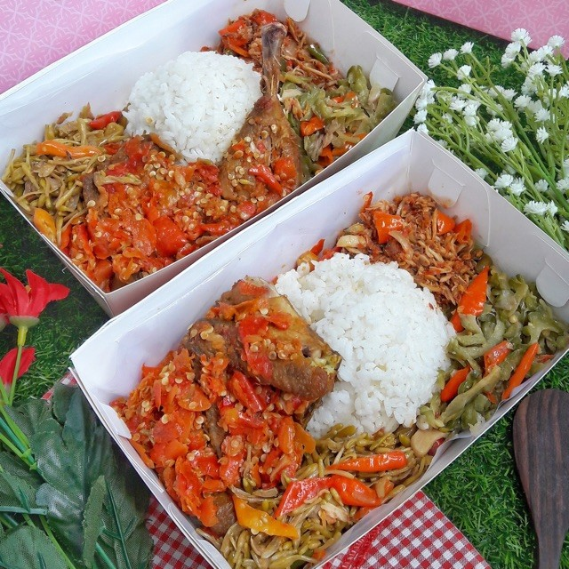 Dapur Kito Ayam Geprek Komplit