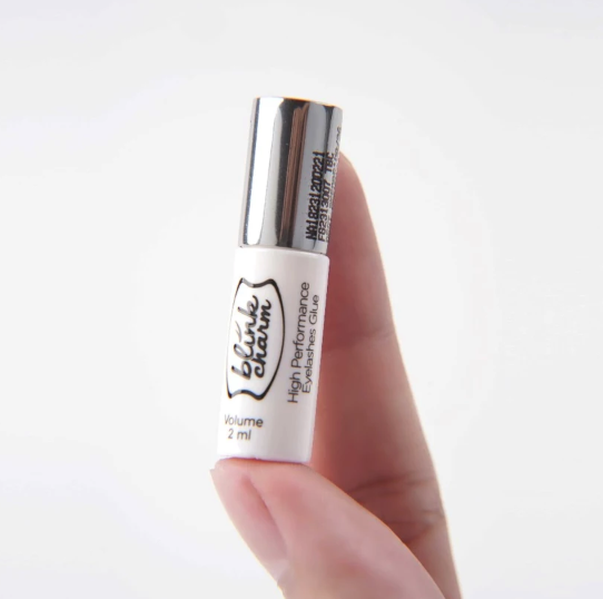  Blink Charm Eyelash Glue For Sensitive Eyes