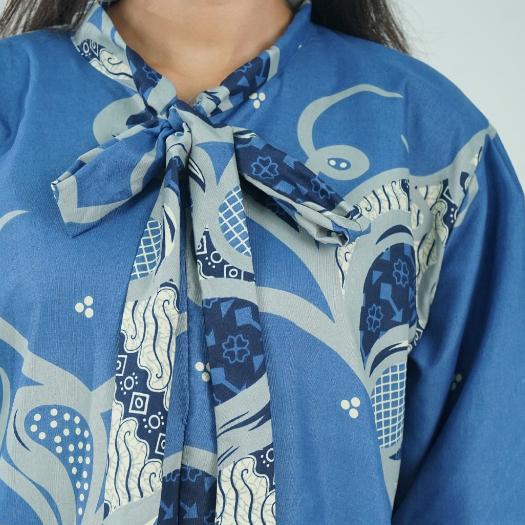 BT Batik Trusmi Batik Trusmi Blouse Batik Motif Liris Biru