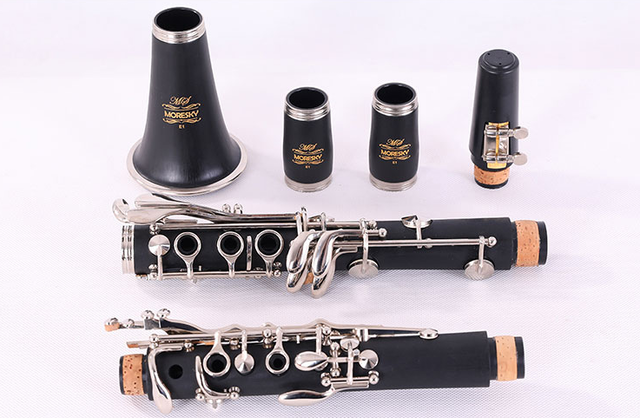 17 Key Bb Clarinet 1