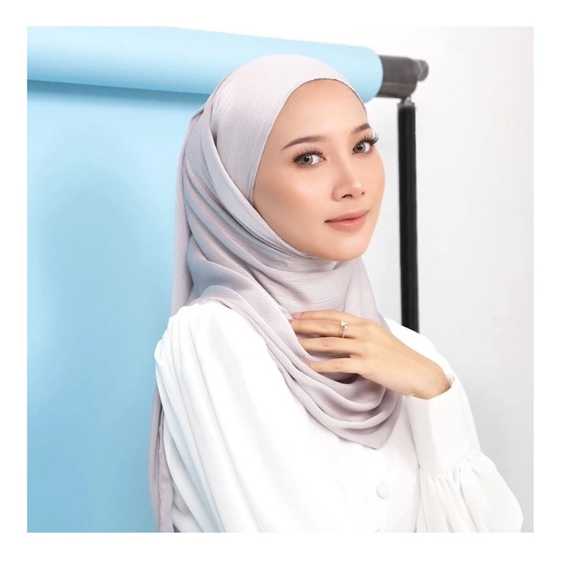 Nadiraa Hijab Nazila Shawl 2