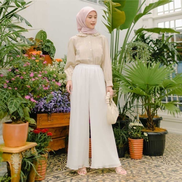 Nakia Broken White Pants 4